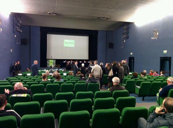 La sala è piena. Anzi no. #opendalmine http://t.co/o2Mcevn3tJ